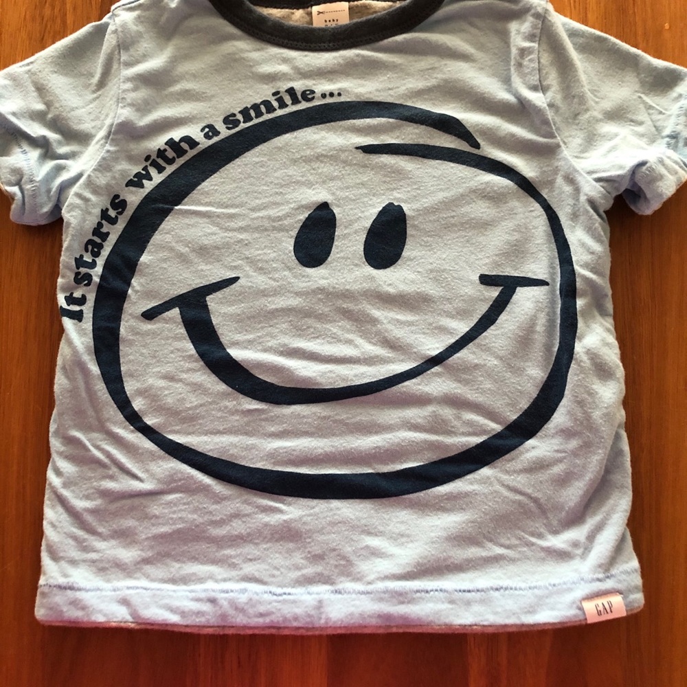 Gap size toddler 2 years reversible t-shirt